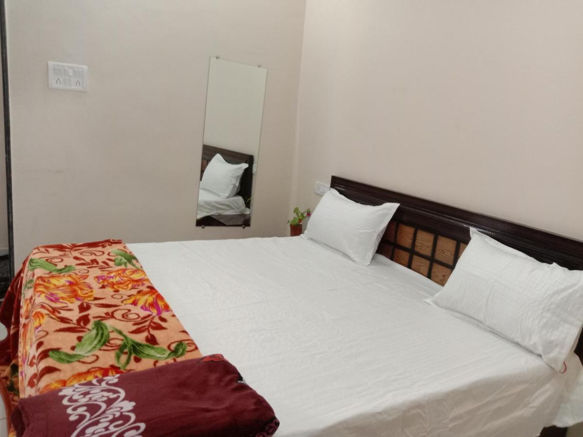 Aradhya Prime Home Stay Garudeshwar 外观 照片