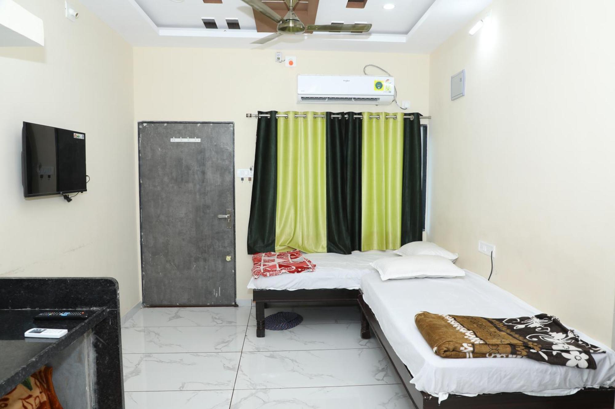 Aradhya Prime Home Stay Garudeshwar 外观 照片