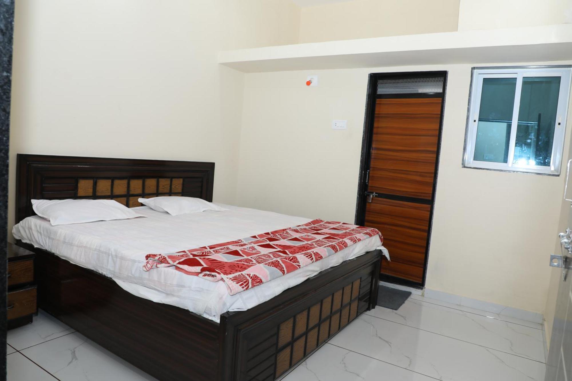 Aradhya Prime Home Stay Garudeshwar 外观 照片